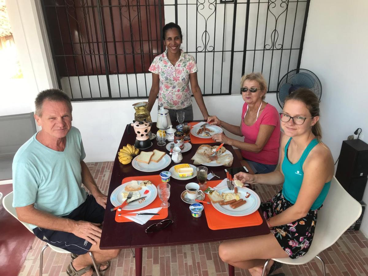Elsy Villa Negombo Eksteriør bilde